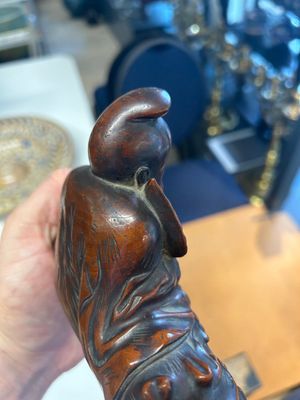 Twee Chinese houten sculpturen van Guanyin en Tudigong, Qing — foto 1