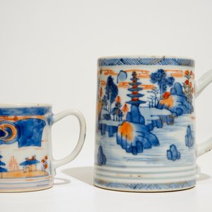Twee Chinese Imari mokken met landschapsdecors, Qianlong — foto 4