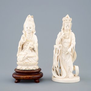 Twee Chinese ivoren figuren van Boddhisatva, ca. 1920 — foto 2