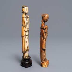 Twee Chinese ivoren figuren van hofdames, Ming — foto 4