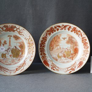 Twee Chinese 'melk en bloed' borden met doopscènes, Kangxi — foto 3