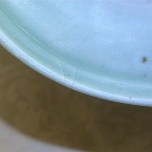 Twee Chinese monochrome celadon vazen, 19/20e eeuw — foto 9