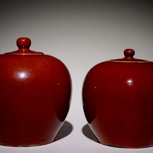 Twee Chinese monochrome sang de boeuf dekselpotten, 19e eeuw — foto 1
