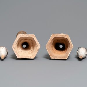 Twee Chinese polychrome aardewerken grafbeelden, Ming — foto 7