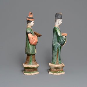 Twee Chinese polychrome aardewerken grafbeelden, Ming — foto 5