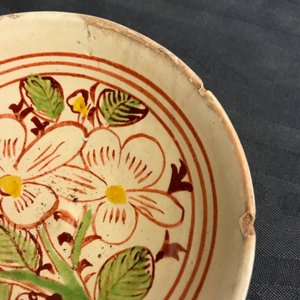 Twee Chinese polychrome Cizhou kommen met floraal decor, Jin/Yuan — foto 4