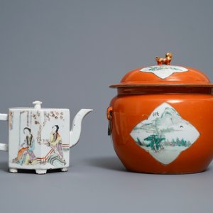 Twee Chinese qianjiang cai kommen en een theepot, 19/20e eeuw — foto 4