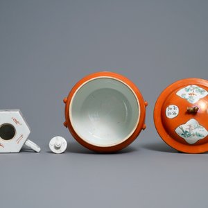Twee Chinese qianjiang cai kommen en een theepot, 19/20e eeuw — foto 6