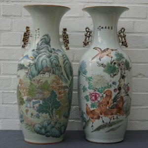 Twee Chinese qianjiang cai vazen met decors van landschappen en vogels, 19/20e eeuw — foto 7
