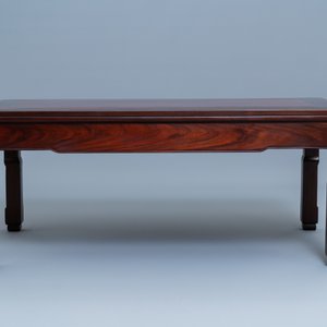 Twee Chinese rechthoekige houten 'kang' tafels, 19/20e eeuw — foto 3