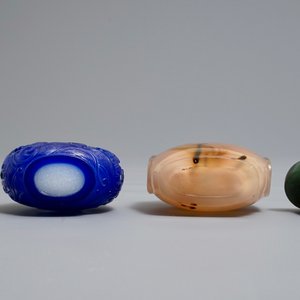 Twee Chinese snuifflesjes in agaat en meerlagig glas, 19/20e eeuw — foto 6
