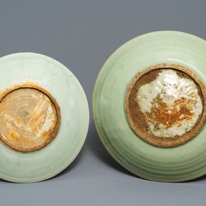 Twee Chinese Swatow celadon schotels met onderglazuur decor, Ming — foto 2