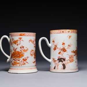 Twee Chinese vergulde ijzerrood gedecoreerde kroezen, Yongzheng/Qianlong — foto 3