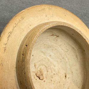 Twee Chinese wucai dekselvazen, Transitie periode — foto 47