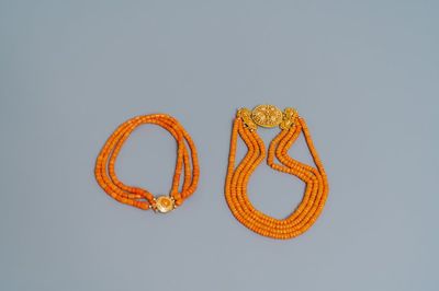 Twee colliers van rood koraal met gouden sloten, Nederland, 19/20e eeuw