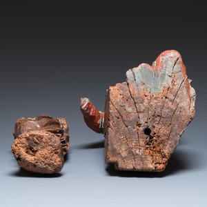 Twee gepolychromeerde houten sculpturen van Maria, 16e eeuw — foto 5