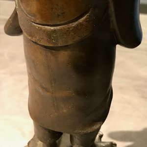Twee grote Chinese en Japanse bronzen figuren van een onsterfelijke en een Arhat, 18/19e eeuw — foto 18