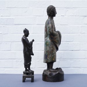 Twee grote Chinese en Japanse bronzen figuren van een onsterfelijke en een Arhat, 18/19e eeuw — foto 9