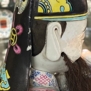 Twee grote Chinese famille rose figuren van sterrengoden, 19e eeuw — foto 20