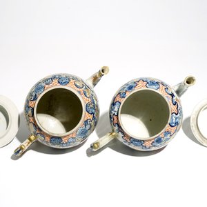 Twee grote Chinese famille rose theepotten met deksels, Qianlong — foto 6