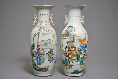 Twee grote Chinese famille rose vazen met figurendecor, 19/20e eeuw