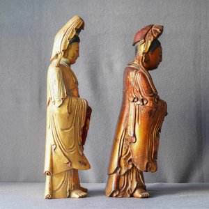 Twee grote Chinese vergulde en gelakte houten figuren van Guanyin, 18/19e eeuw — foto 11