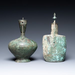 Twee grote Perzische bronzen kannen met vogels op de handgrepen, Khorasan, Iran, 13/15e eeuw — foto 5