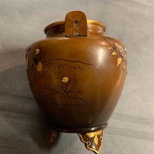 Twee ingelegde bronzen vazen en een bamboe ikebana met adelaar, Japan, Meiji, 19/20e eeuw — foto 12