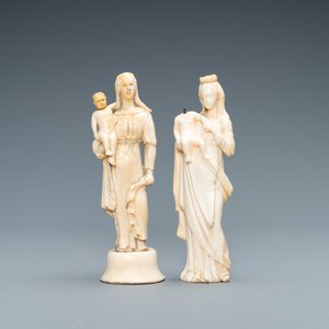 Twee ivoren figuren van een Madonna met kind, Dieppe, Frankrijk, 18e eeuw — foto 2