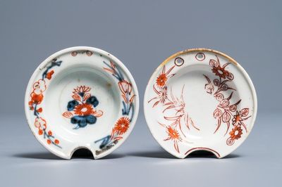 Twee Japanse Imari miniatuur scheerbekkens, Edo, 18e eeuw