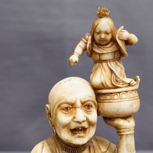 Twee Japanse ivoren okimono met signatuur, Meiji, 19e eeuw — foto 13