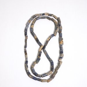 Twee kettingen met lapis lazuli kralen, Chavin cultuur, Peru, 9/2e eeuw v.C. — foto 4