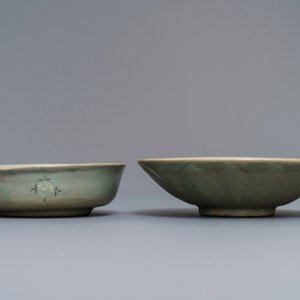 Twee Koreaanse celadon porseleinen kommen, Goryeo/Joseon, 14/15e eeuw — foto 5