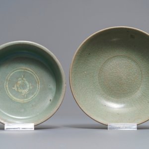 Twee Koreaanse celadon porseleinen kommen, Goryeo/Joseon, 14/15e eeuw — foto 7