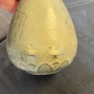 Twee Koreaanse celadon vazen, wellicht Goryeo/Joseon, 14/15e eeuw — foto 14