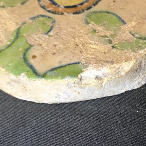Twee majolica tegels uit de vloer van het kasteel van Breda, wellicht atelier Guido Andries, Antwerpen, 1535-1550 — foto 18