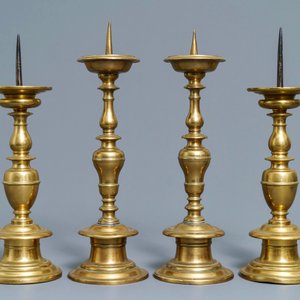 Twee paar bronzen kandelaars, Vlaanderen of Nederland, 17e eeuw — foto 2