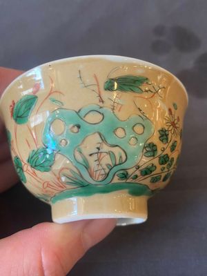 Twee paar Chinese famille verte koppen en schotels, Kangxi — foto 29