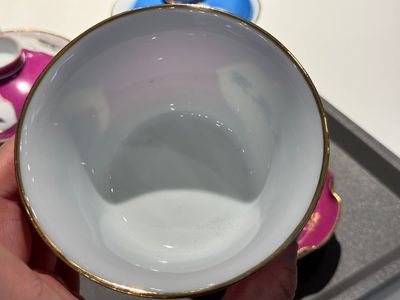 Twee paar Chinese qianjiang cai dekselkommen op onderschotel, gesigneerd Lin Lu 岺盧, 19/20e eeuw — foto 14