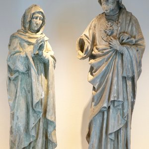 Twee plaasteren religieuze figuren, 19/20e eeuw, Brugge — foto 1