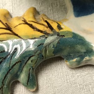 Twee polychrome Delftse modellen van appels en een van een peer, 18e eeuw — foto 7