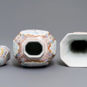Twee polychrome Delftse petit feu en vergulde vazen met schepen, 18e eeuw — foto 5