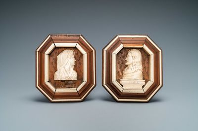 Twee profielbustes in been van Christus en de Heilige Maagd, 19e eeuw