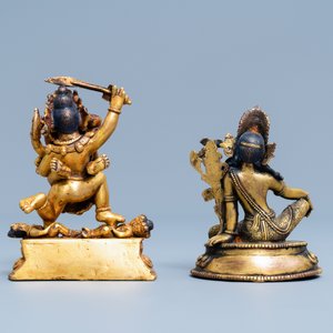 Twee Sino-Tibetaanse verguld bronzen figuren, 19e eeuw — foto 4