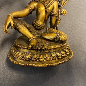 Twee Sino-Tibetaanse verguld bronzen figuren, 19e eeuw — foto 9