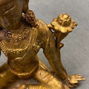 Twee verguld bronzen figuren van Tara, Tibet of Mongolië, 17/18e eeuw — foto 32