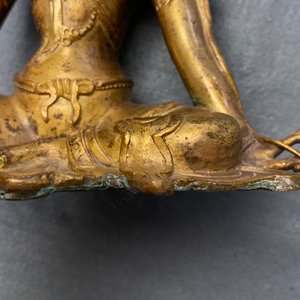 Twee verguld bronzen figuren van Tara, Tibet of Mongolië, 17/18e eeuw — foto 36