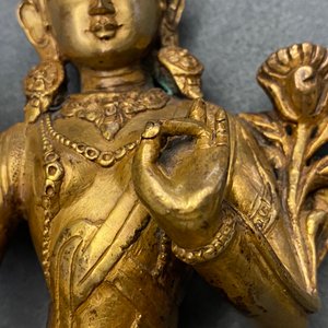 Twee verguld bronzen figuren van Tara, Tibet of Mongolië, 17/18e eeuw — foto 10