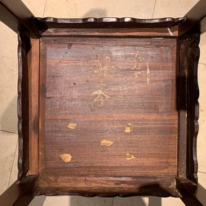 Twee Viëtnamese of Chinese houten sokkels met parelmoer inlegwerk, 19e eeuw — foto 31