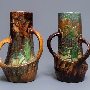 Twee Vlaams aardewerken Art Nouveau vazen met eenden, Leo Maes Vereenoghe, Torhout, 1891-1909 — foto 1